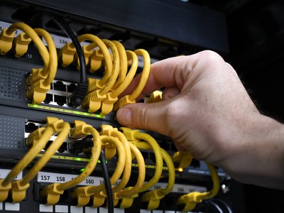 Jakie są najczęstsze wyzwania w obszarze IT w firmach i jak sobie z nimi radzić?