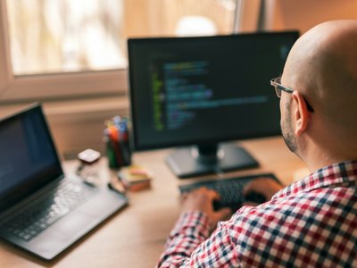 Outsourcing IT a systemy CRM - jak poprawić zarządzanie relacjami z klientami